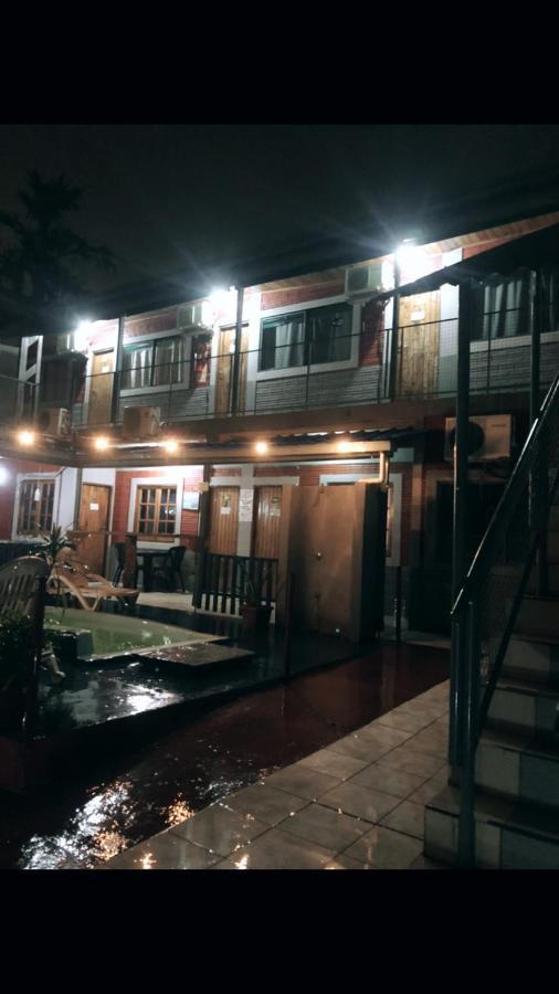 Hostel Nashe 伊瓜苏港 外观 照片